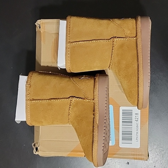 UGG Koolaberra Classic II Weather Short chestnut color boots size 6 - Picture 8 of 12